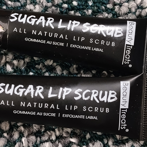 NWT! 2- Beauty Treats Sugar Lip Scrubs - Picture 4 of 4